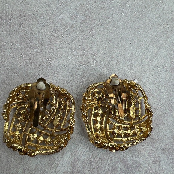 Clip On Earring Vintage Gold Tone Woven Rhinestone Unbranded - Picture 4 of 10